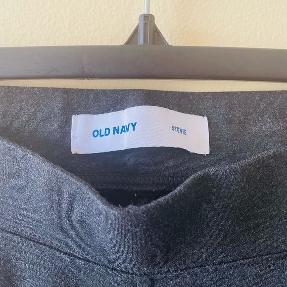Old Navy Stretchy Grey Leggings - Picture 2 of 3